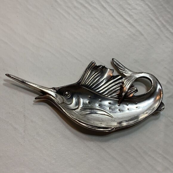WB Manufacturing Co 133 Swordfish Trinket Holder Vintage Silver Plated Metal - Picture 2 of 7